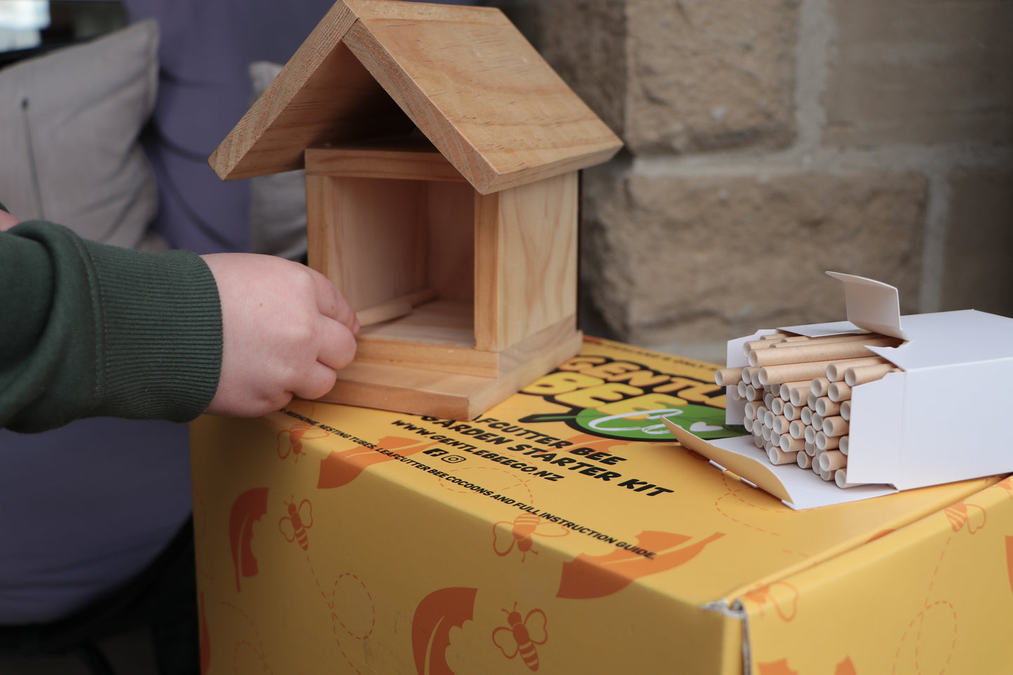 Leafcutter Bee Home Garden Starter Kit